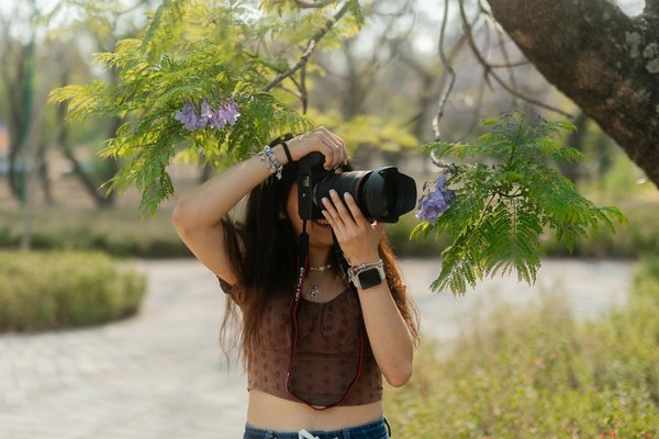 Découvrez les secrets du thé blanc pour une peau éclatante et rayonnante de santé